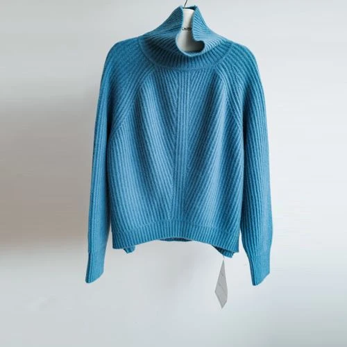 Cable Pullover Sviiter